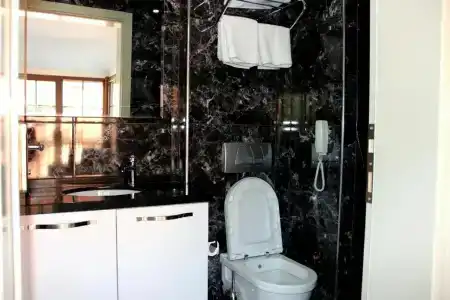 Venus Suite - 37