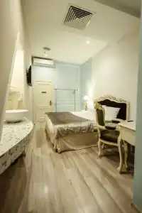 Royal De Paris - 47