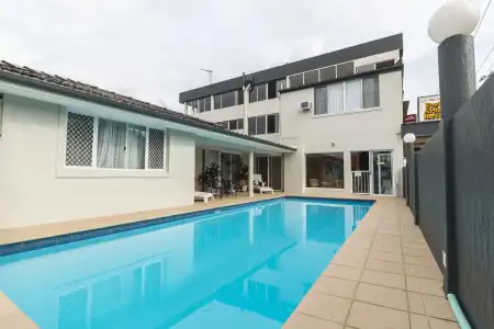 Port Aloha Motel - 12