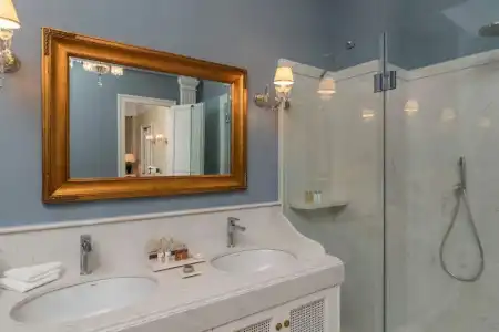 Noble Suites - 166