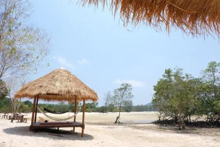 Dolphin Bay Resort - 14