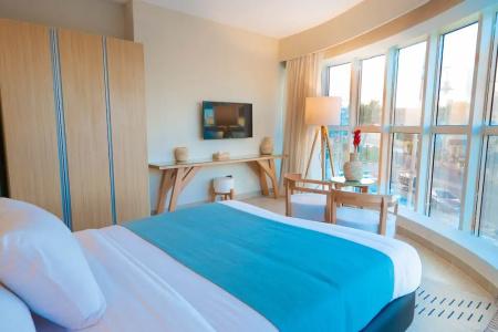 Redcon Suites - 284