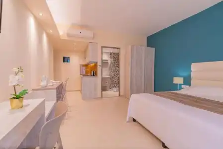 Christa Apartments - 4
