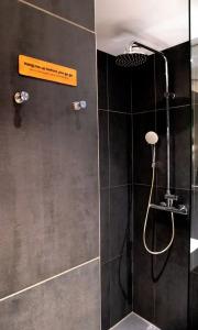 The Social Hub Berlin Alexanderplatz - 54