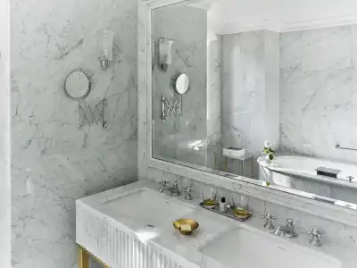 The Dorchester - 27