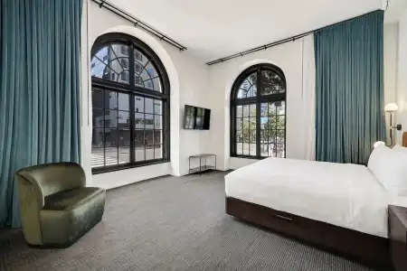 500 West - 152
