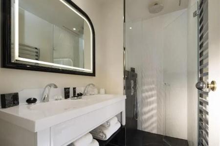Le Narcisse Blanc & Spa - 82