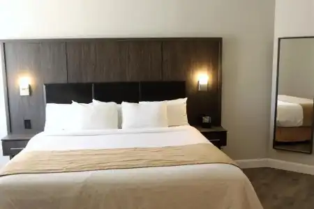 Best Western Laval-Montreal - 40