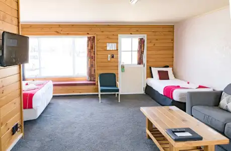 Tudor Park Motel - 129