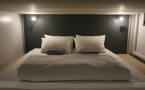 Ekanek Hostel Bangkok - Adults Only - 3