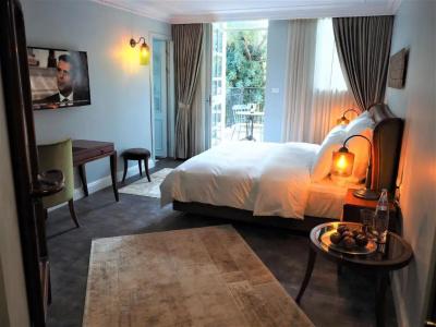 Carmella Boutique - Spa & Shelter Access - 42