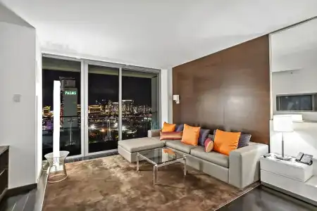 Beautiful Palms Place Suite - 498