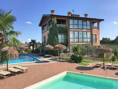 Bertoletta Village Apartments - 17