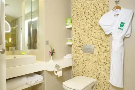 Holiday Inn & Suites Cairo Maadi by IHG - 10