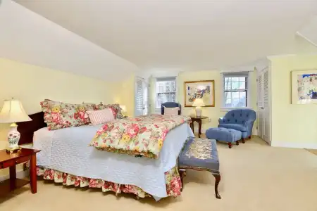 Wilburton Inn - 255