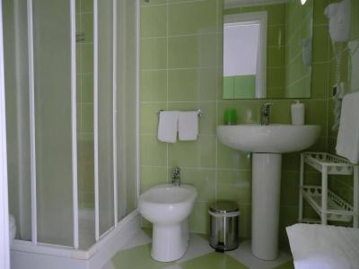 B&B Mediterraneo Mare e Sole - 7