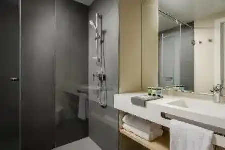 Raval House - 15