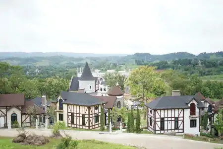 Breeze Hill Resort - 105