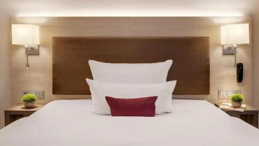 Newton Heilbronn - 23