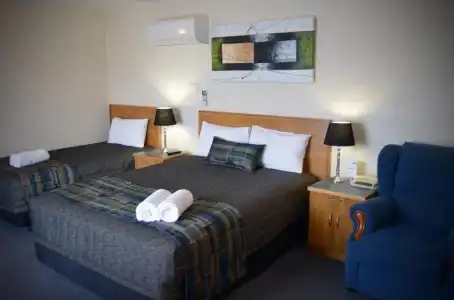 Arkana Motor Inn & Terrace Apartments - 23