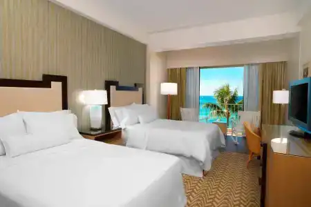 Moana Surfrider, A Westin Resort & Spa, Waikiki Beach - 2