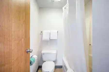 Quality Suites Lansing West - 33