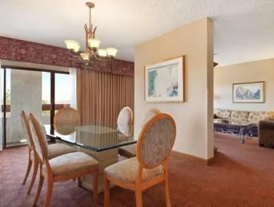 Hilton Phoenix Airport - 83