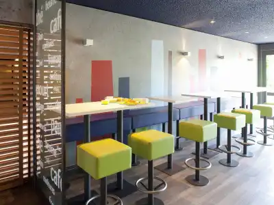 ibis budget Tarbes - 8