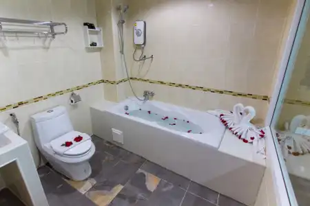 The Beach Front Resort Pattaya  - SHA Plus - 8