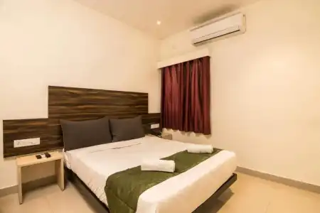 Treebo Golden Tulipz Andheri - 0
