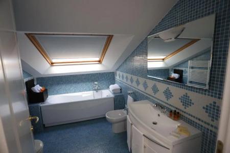 Exclusive Apartla Reunion - 90