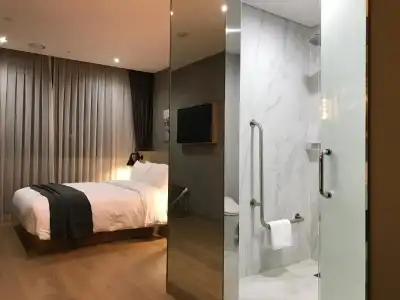 Hotel28 Myeongdong - 1