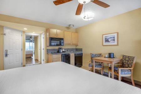 Best Western Plus Ocean View Resort - 38
