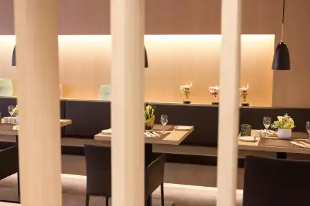 Bayerischer Hof - 11