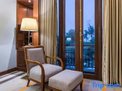 Chatrium Royal Lake Yangon - 290