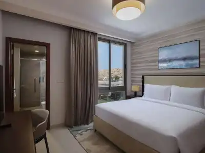 DoubleTree by Hilton Muscat Qurum - 4