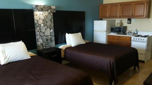 Driftwood Beach Motel - 21