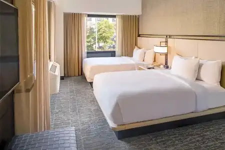 DoubleTree by Hilton & Suites Jersey City - 80