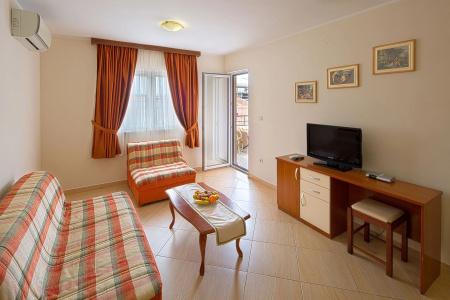 Apartments Holiday - 2
