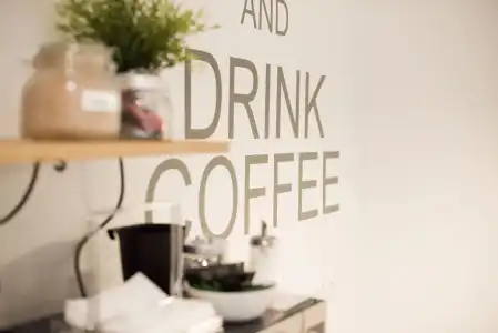 Hostal Live Barcelona - 3