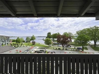 Schlossblick Chiemsee - 140