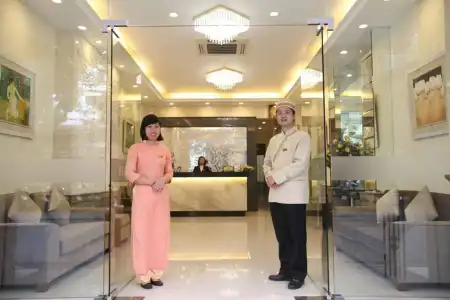 The Flower Boutique & Travel - 13