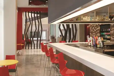 Kompose Boutique Miami Airport - 29