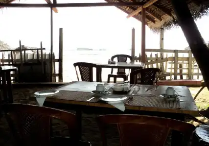 Shivas Beach Resort - 11