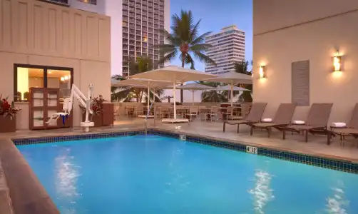 Hyatt Place Waikiki Beach - 16