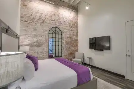 Studio 154 Luxury - 97