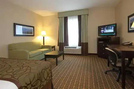Best Western Pacific Inn - 67