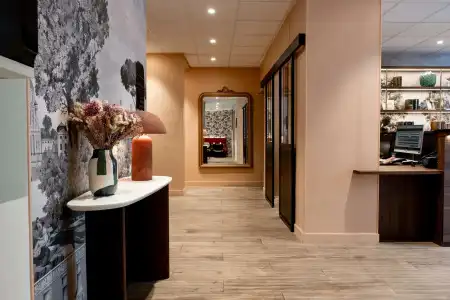 Hôtel Kyriad Paris 10 — Canal Saint Martin-République - 14