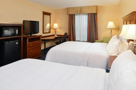 Hampton Inn & Suites Fredericksburg South - 16