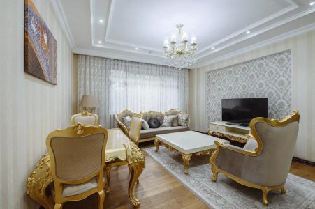 Monday Royal Apart - 225